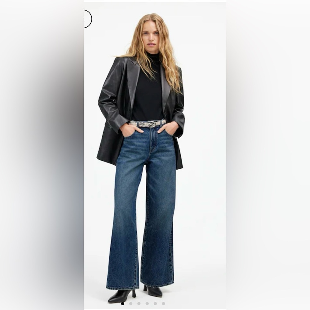 Madewell Superwide-Leg Jeans
Concho Wash Color Size 28
NWT - Picture 2 of 15